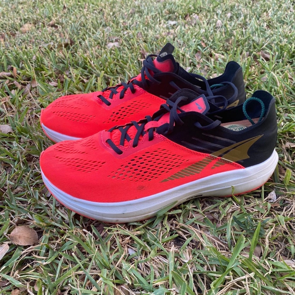 Altra Vanish Carbon Mens Running Shoes Red Black Gold AL0A547M602 Size 10.5